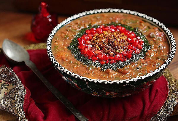 طـرز تهیه آش انار ساده | نکات طلایی برای خوشمزه شدن آش انار ؛ از کجا بفهمیم غلظت آش خوب شده است؟