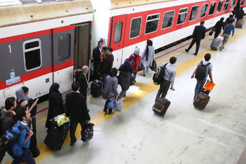 اعلام زمان پیش‌فروش بلیت‌ قطارهای اسفند؛ برای اطلاعات بیشتر با این شماره تماس بگیرند