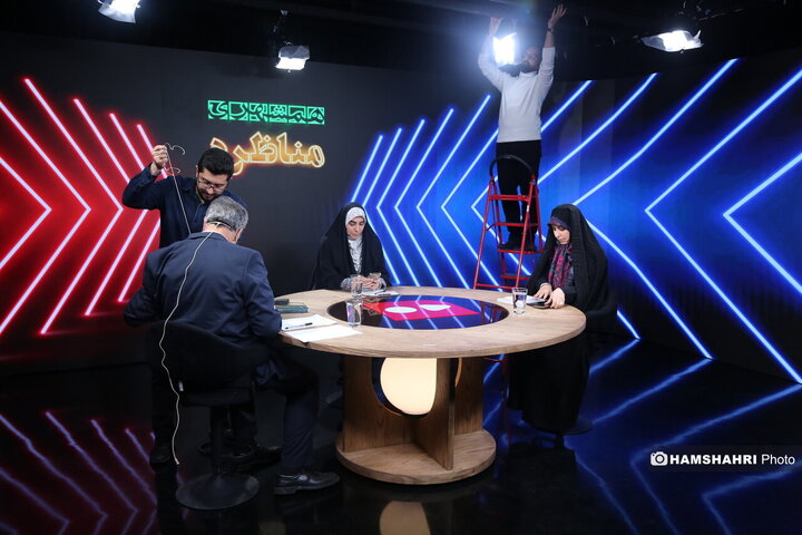 مناظره با موضوع موافقان و مخالفان مهریه