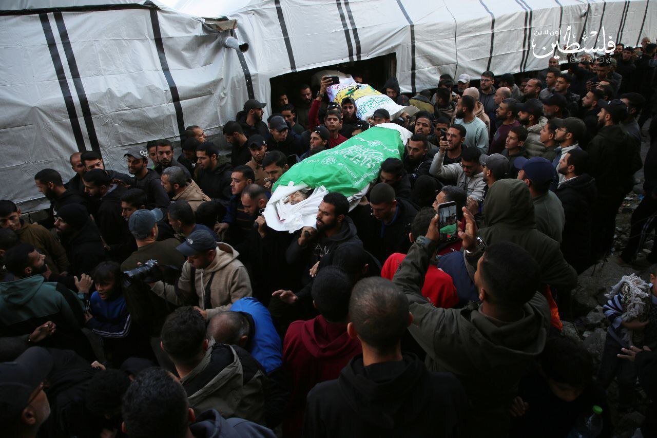 تشییع باشکوه رائد سعد فرمانده ارشد قسام | تصاویر