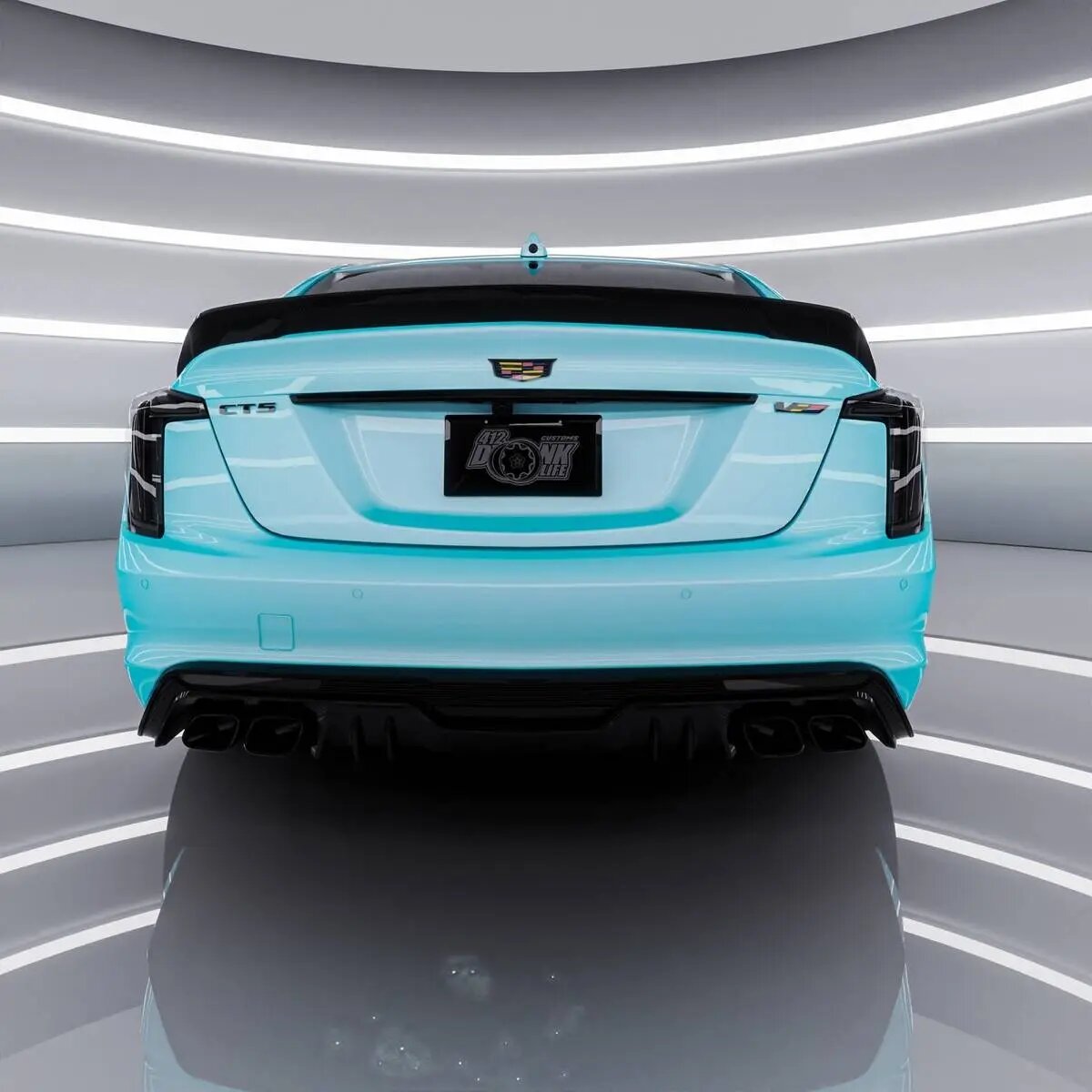 کادیلاک CT۵-V بلک‌وینگ با رنگ خیره کننده یخ قطبی متالیک | تصاویر