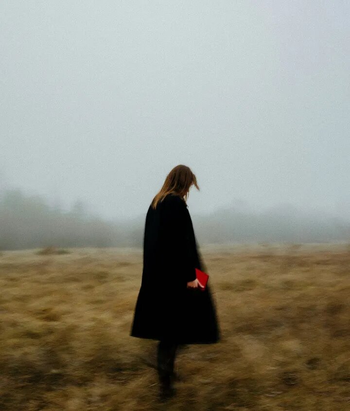 چرا از زندگی لذت نمیبریم؛ حتی وقتی همهچیز «خوب» به نظر میرسد؟