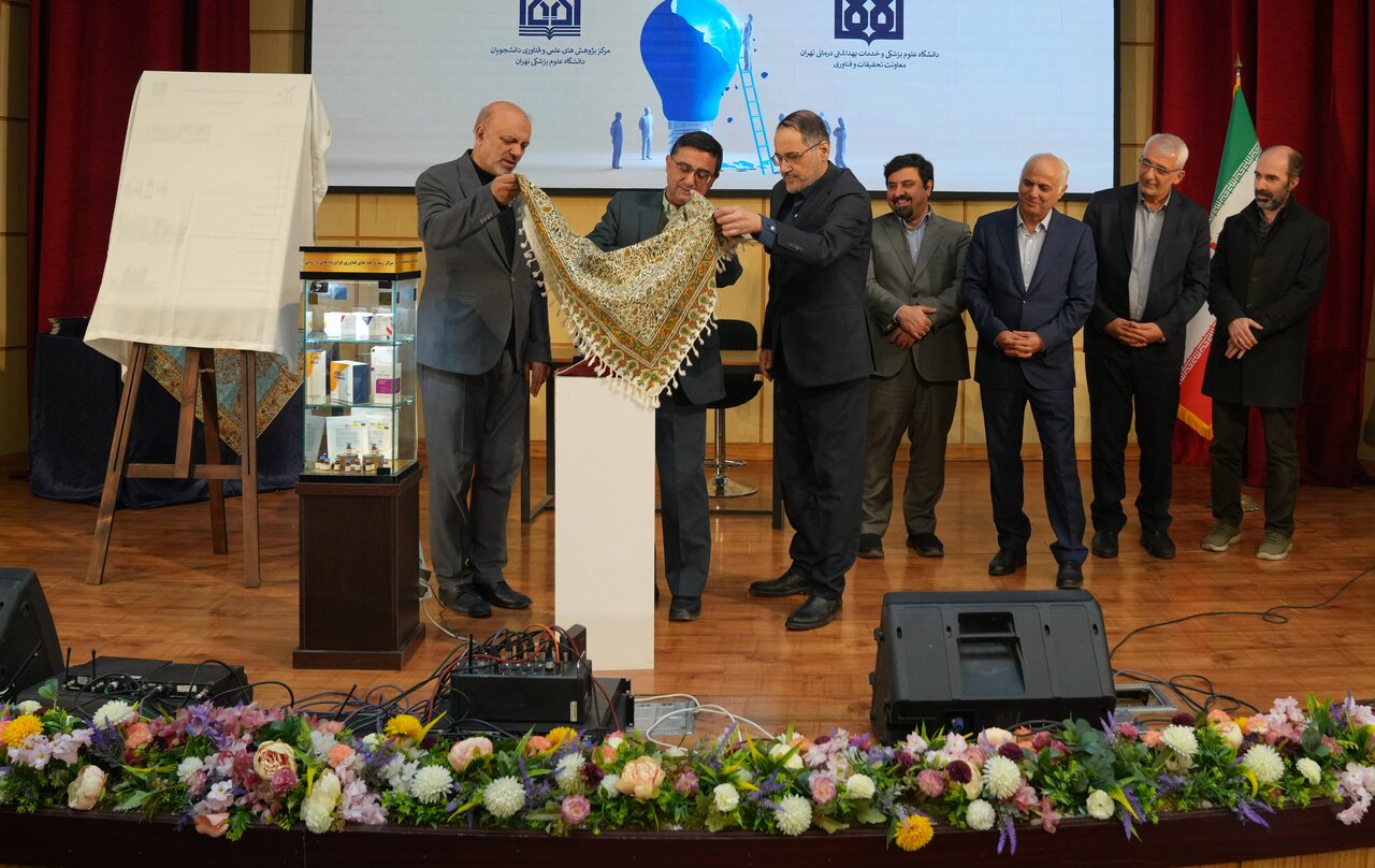 این ۱۲ دارو، کلا ایرانی شدند | حذف ارزبری ۱۲ همتی با تولید اولین داروی استنشاقی بیهوشی دارو