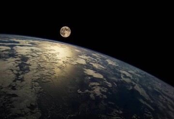 جنس کره ماه از چیست؟