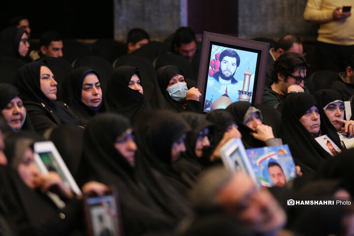 آیین تجلیل مادر بزرگوار شهیدان حسن و محمد باقری با حضور شهردار تهران