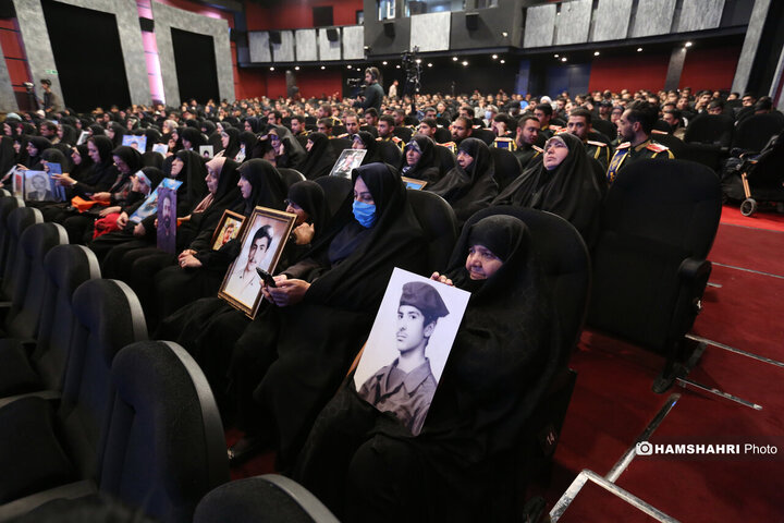 آیین تجلیل مادر بزرگوار شهیدان حسن و محمد باقری با حضور شهردار تهران