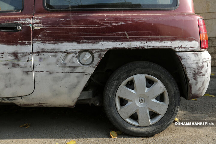 طرح جمع‌آوری خودروهای رها شده در معابر شهری تهران آغاز شد