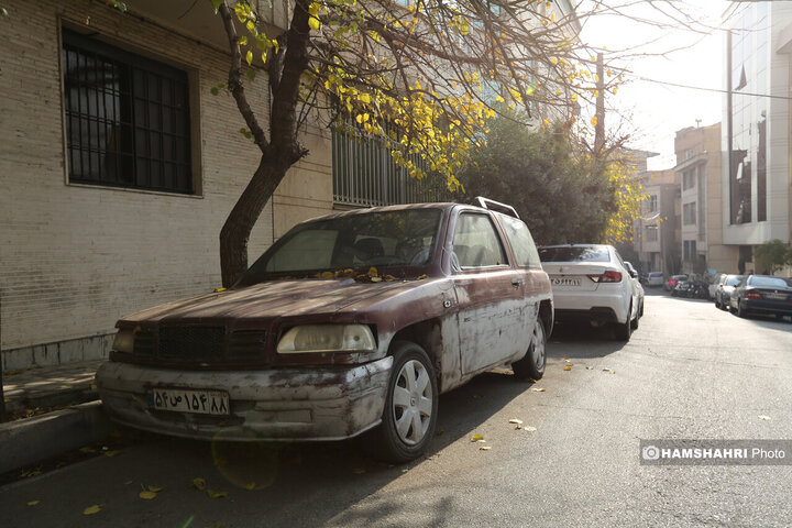 طرح جمع‌آوری خودروهای رها شده در معابر شهری تهران آغاز شد