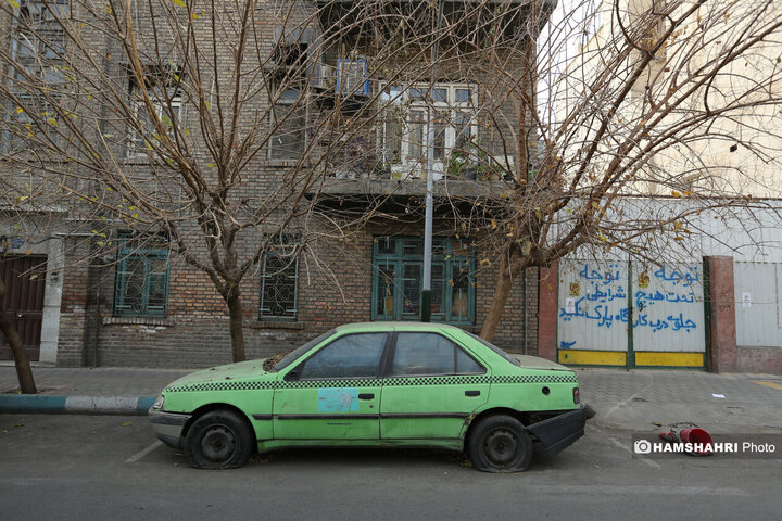 طرح جمع‌آوری خودروهای رها شده در معابر شهری تهران آغاز شد