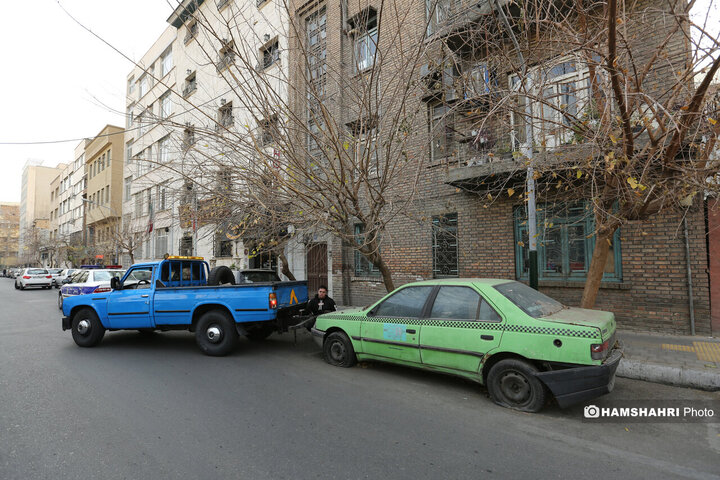 طرح جمع‌آوری خودروهای رها شده در معابر شهری تهران آغاز شد