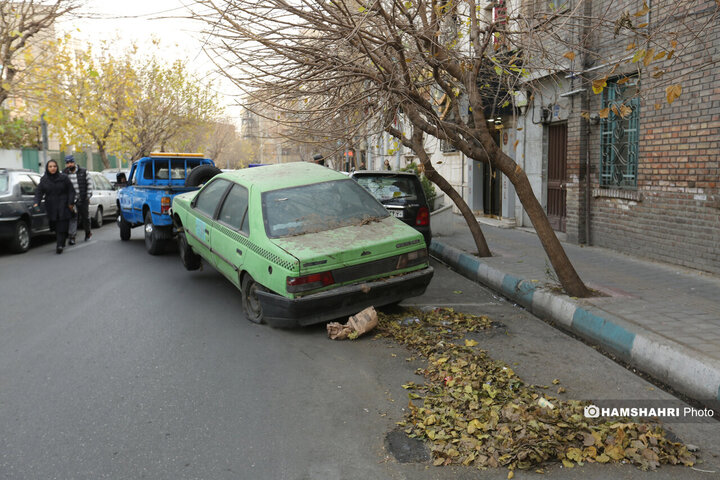 طرح جمع‌آوری خودروهای رها شده در معابر شهری تهران آغاز شد