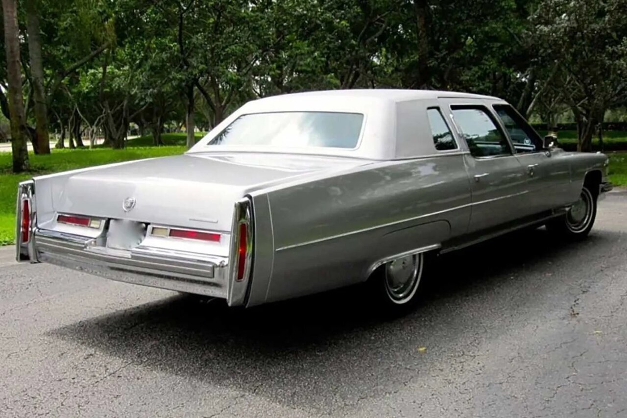 تصاویر کشیدهترین خودرو جهان با ۶٫۵ متر طول! | داخل کابین هیولای آمریکایی را ببینید