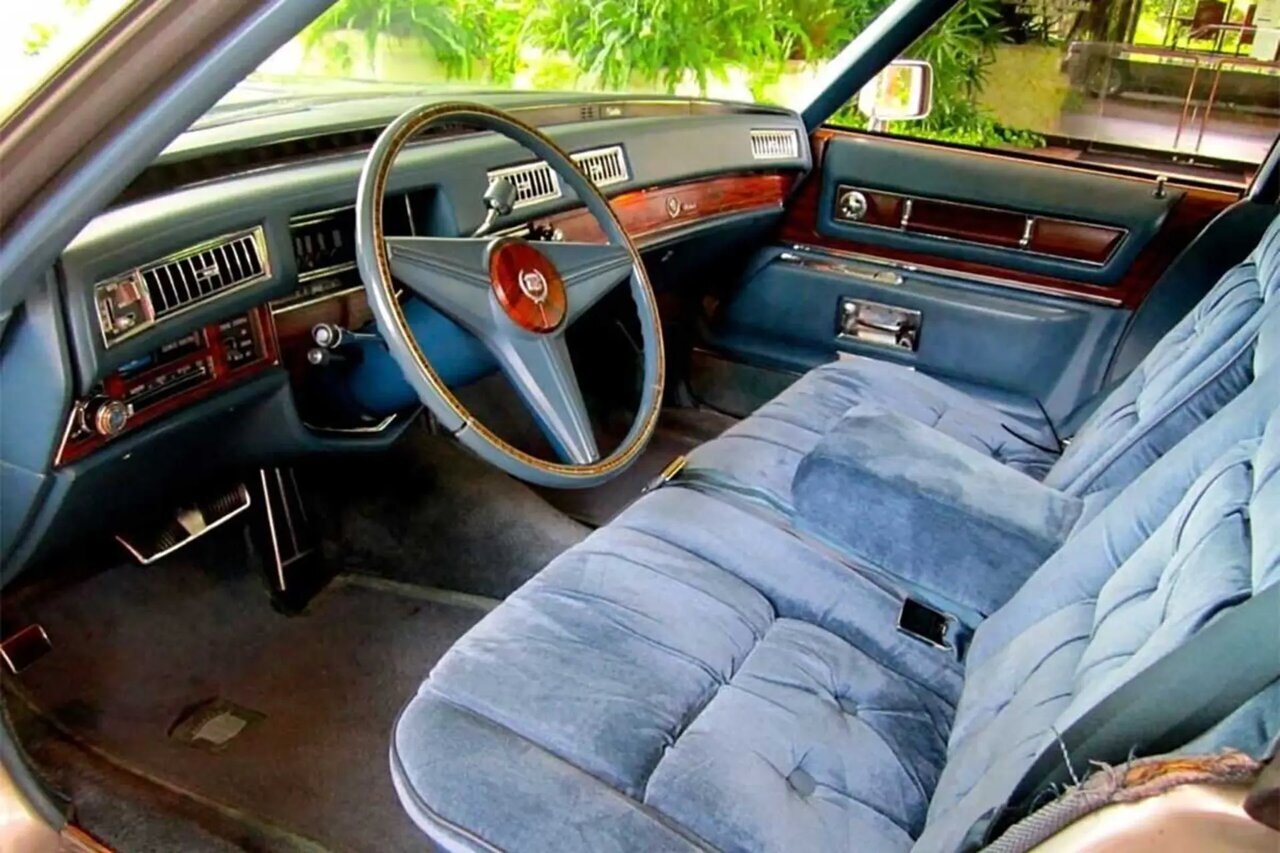 تصاویر کشیدهترین خودرو جهان با ۶٫۵ متر طول! | داخل کابین هیولای آمریکایی را ببینید