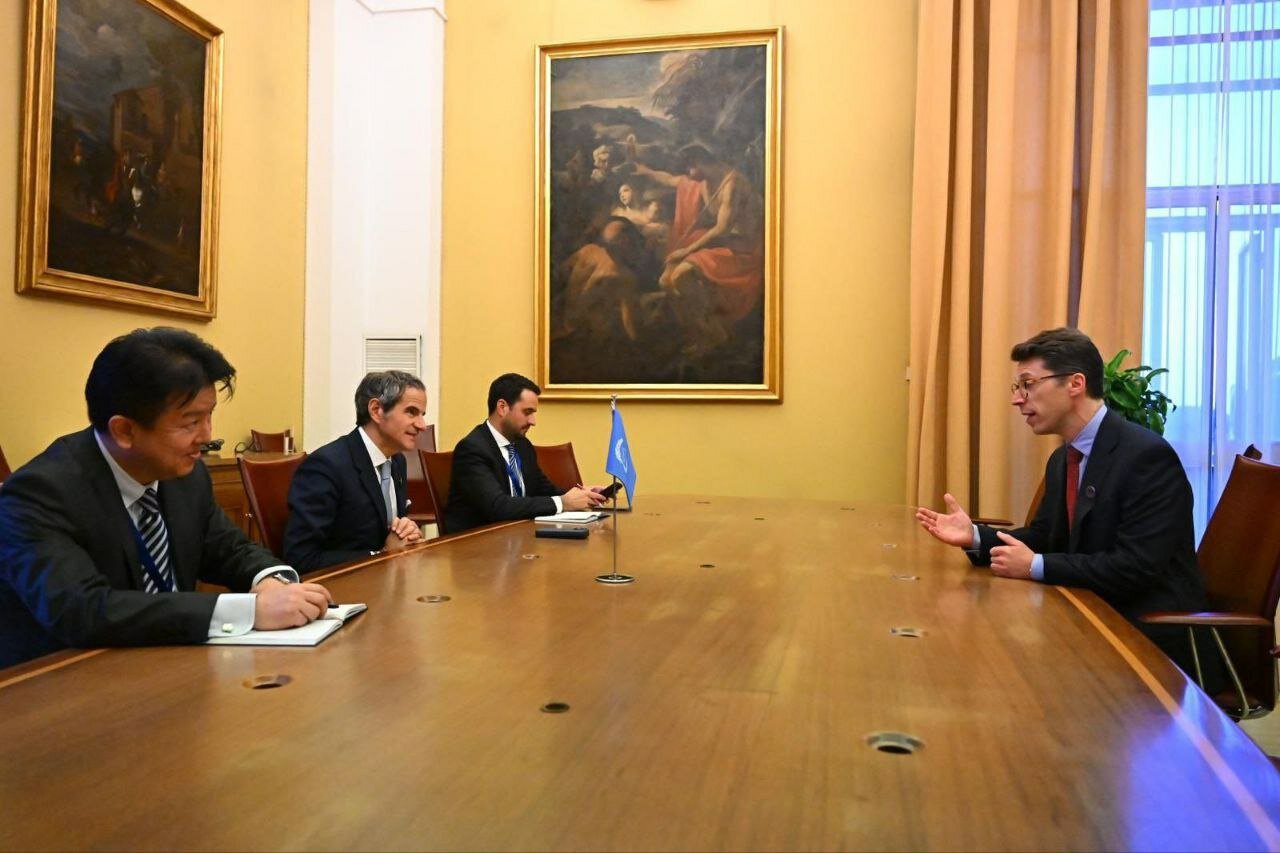 تصاویری از دانشمند هسته‌ای ترور شده در کنار رافائل گروسی