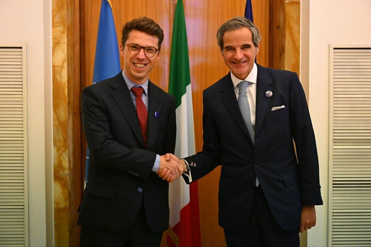 تصاویری از دانشمند هسته‌ای ترور شده در کنار رافائل گروسی