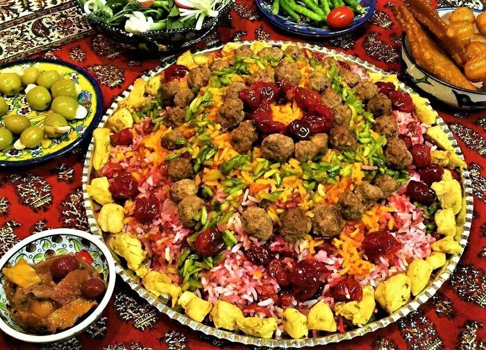 شب یلدا چی بپزم؟ ؛ معرفی غذاهای مخصوص و پرطرفدار یلدا