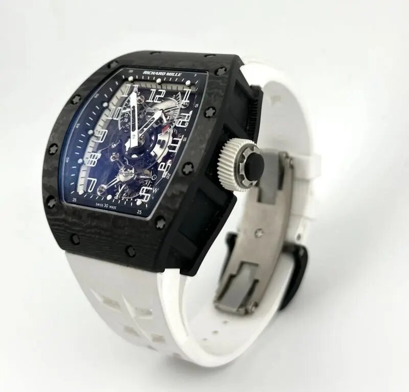 هدیه ویژه میلیاردر هندی به لیونل مسی | عکس