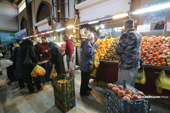 بازار میوه و تره بار جلال آل احمد در آستانه شب یلدا