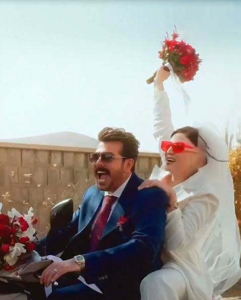 تصاویر جدید از مریم مومن سوار بر موتورسیکلت با تور سفید و دسته گل عروسی