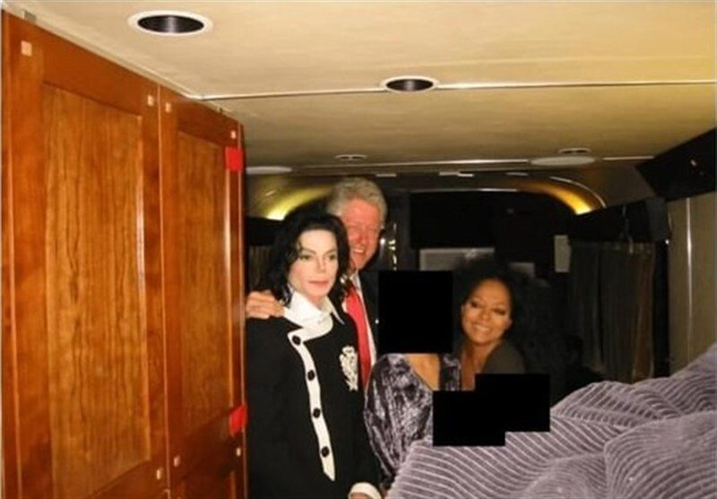 تصویر جنجالی از بیل کلینتون در استخر اپستین | تصاویر