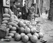 عکس‌های جالب از بازار شب یلدای ۶۰ سال پیش! ؛ سال ۱۳۴۴