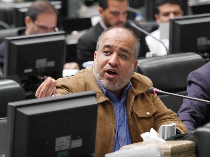 نامه مهم نماینده مجلس به عراقچی در خصوص کارشکنی آمریکایی‌ها برای تیم‌ملی؛ فوری رسیدگی کنید
