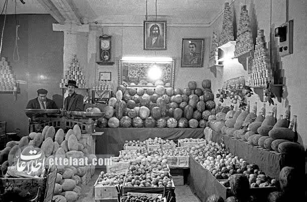 عکس‌های جالب از بازار شب یلدای ۶۰ سال پیش! ؛ سال ۱۳۴۴