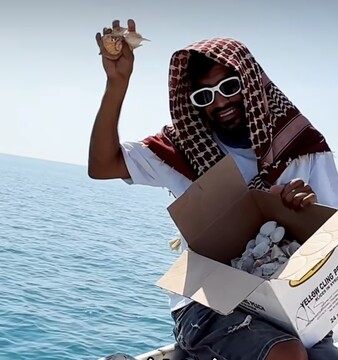 برسد به دست هرمزجان | خاک به خانه بازمی‌گردد