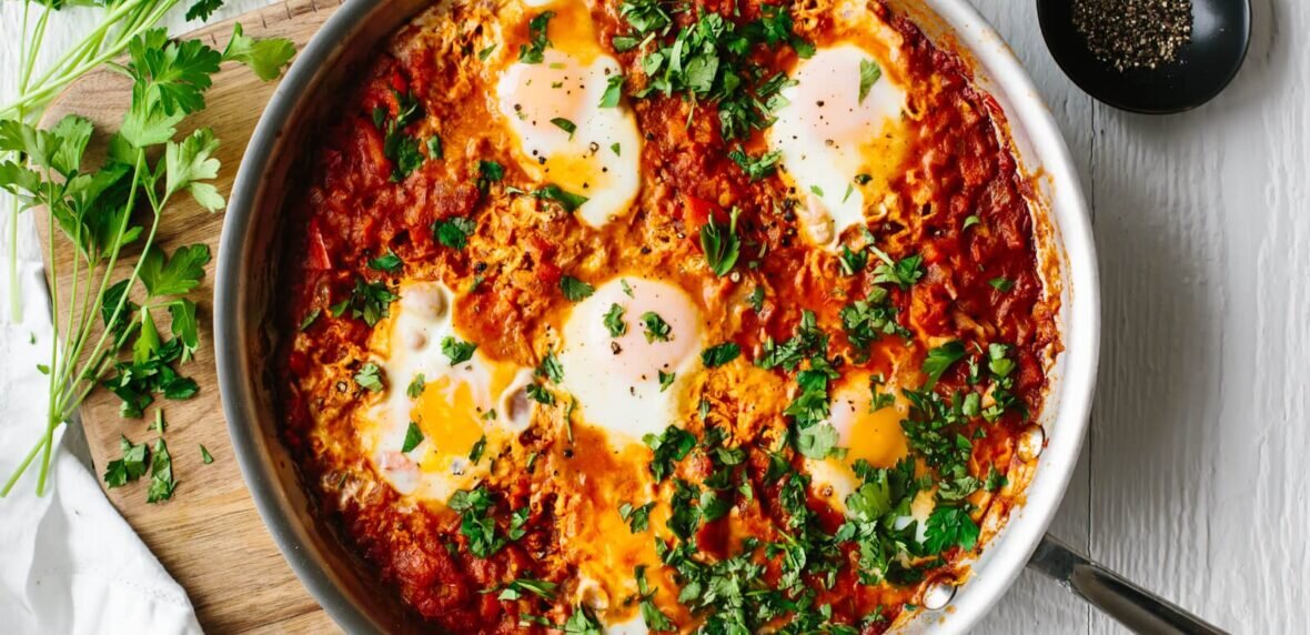 ۵ غذای ساده و مقوی برای صبحانه با تخم‌مرغ + دستور تهیه