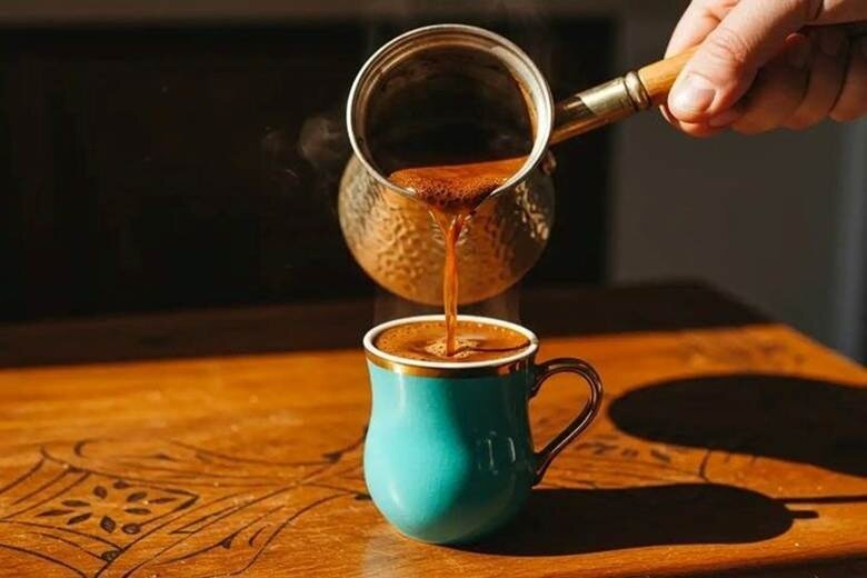 ۴ نوشیدنی جذاب با قهوه: از کلاسیک تا مدرن برای عاشقان کافئین