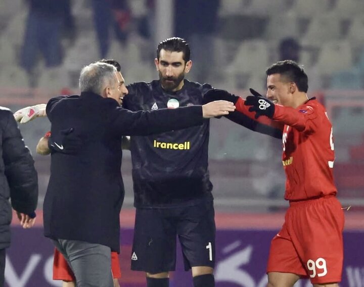 آدم برفی ساختن تراکتوری ها با کارگردانی بیرانوند + ویدئو