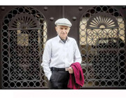 اینگونه شد که شعرهای میوه‌فروش‌ها روی پرده تئاتر رفت + ویدئو