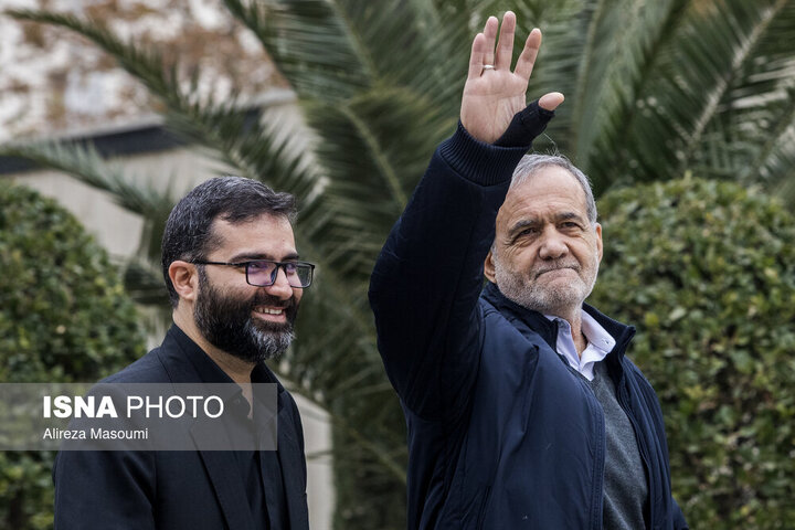 پزشکیان و سقاب اصفهانی