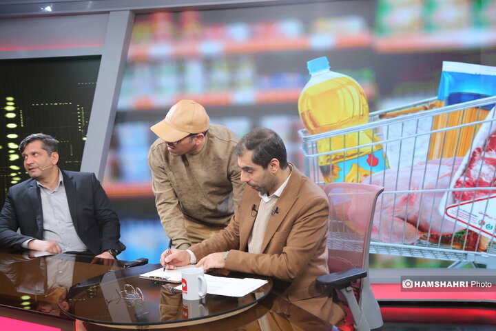 میزگرد اقصادی با موضوع دستمزد کارگران و کارگران