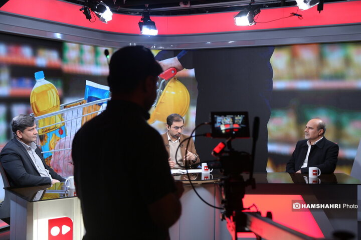 میزگرد اقصادی با موضوع دستمزد کارگران و کارگران