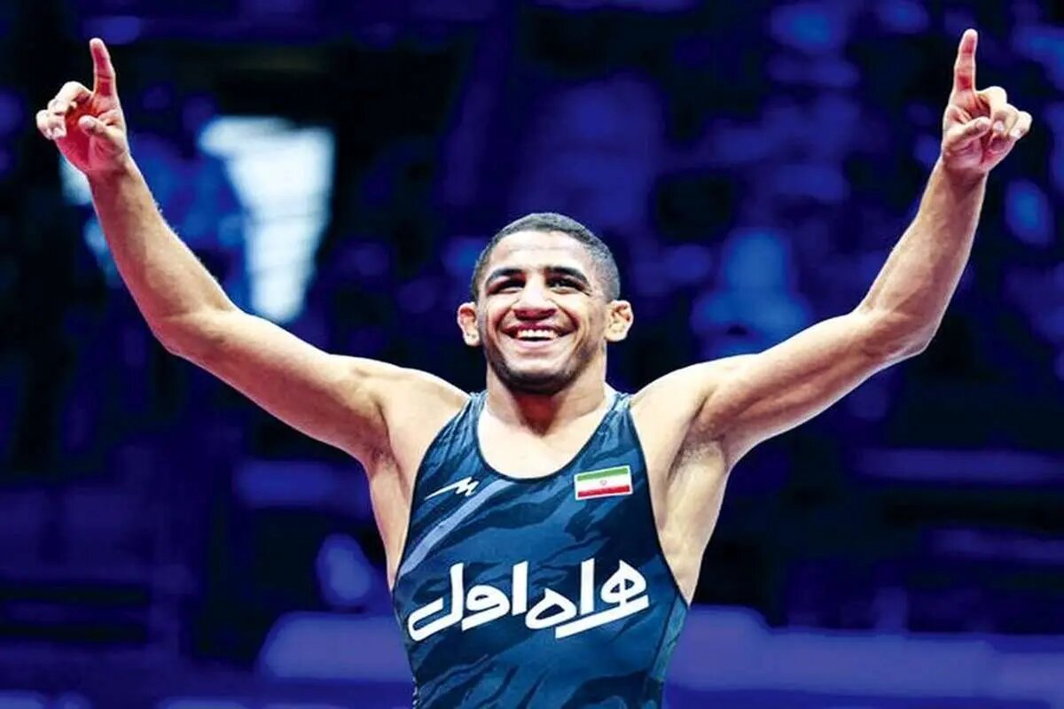 عموزاد برترین کشتی‌گیر جهان در سال ۲۰۲۵ شد+ ویدئو