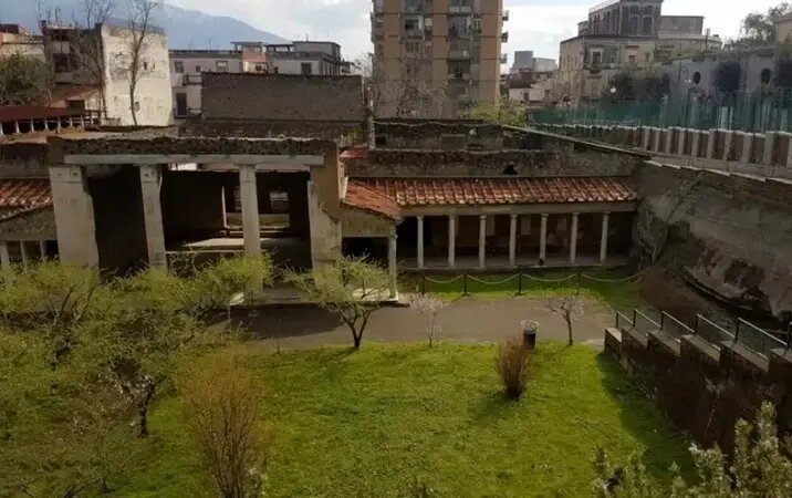 کشف نقاشیهای تازه در ویلای ۲ هزار ساله همسر امپراتور | عکس