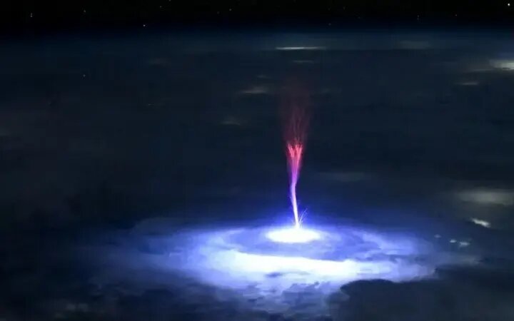 جالب‌ترین تصاویر فضایی سال ۲۰۲۵ | عکس