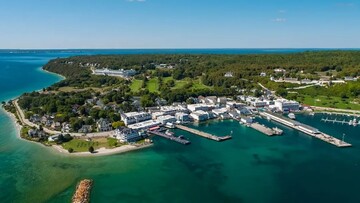 ورود ماشین به این جزیره ممنوع است