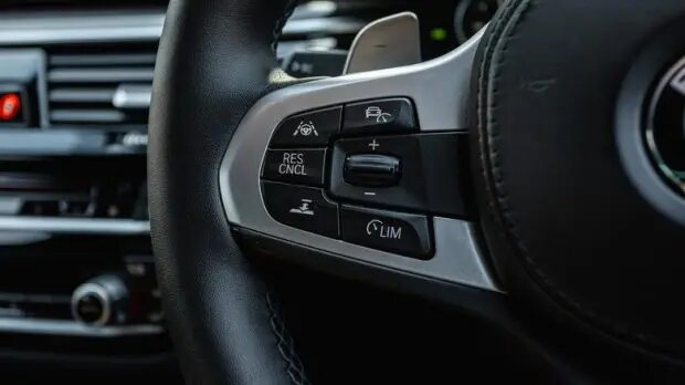 ۵ ویژگی در خودروهای جدید که تقریبا هیچکس از آنها استفاده نمیکند