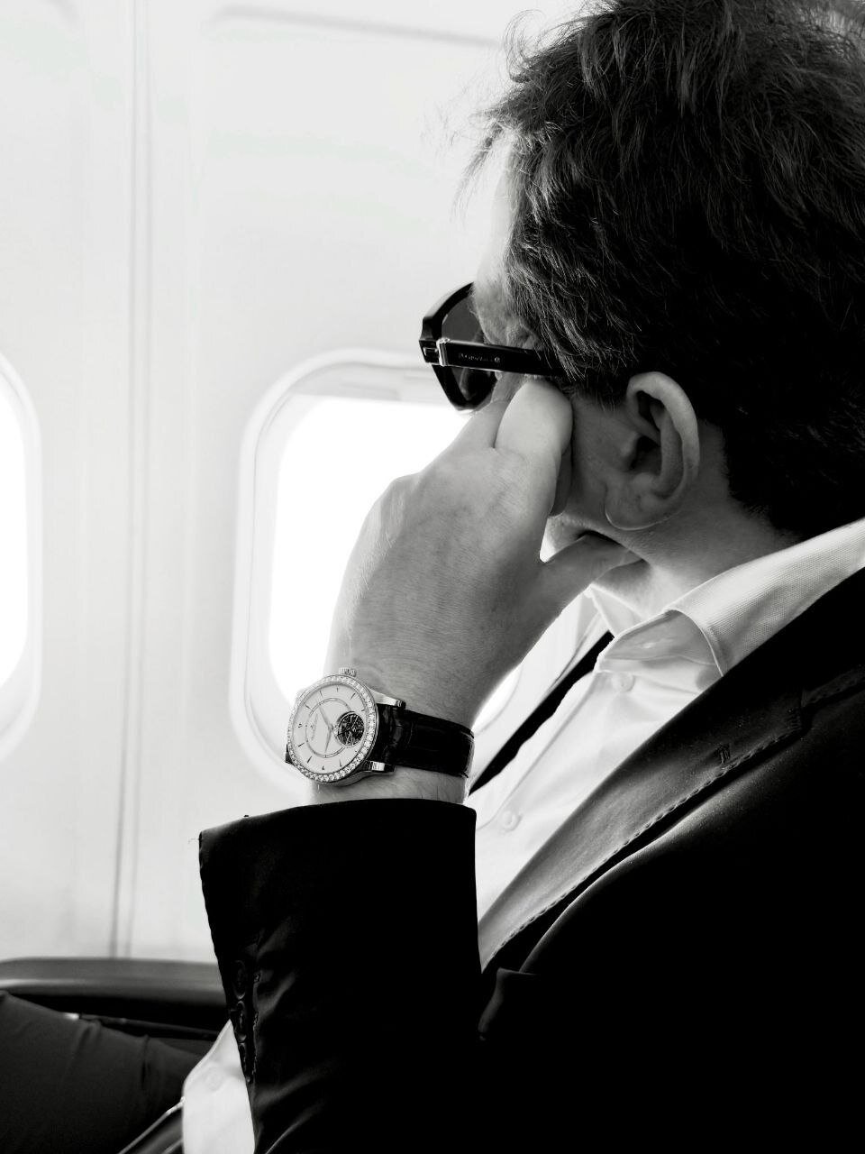 بابک زنجانی با ساعت و کت و شلوار گرانقیمتش خودنمایی کرد | عکس