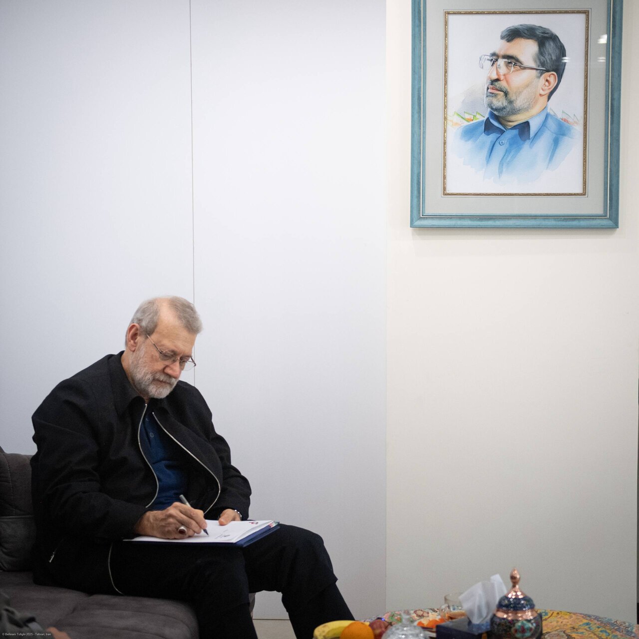 دیدار لاریجانی با خانواده فرماندهان شهید هوافضای سپاه | تصاویر