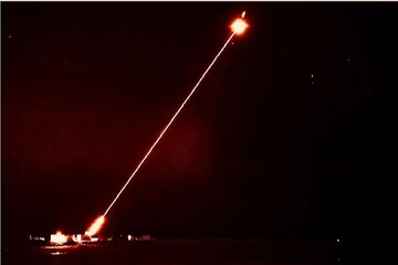 این سلاح عجیب ۲۰۰ پهپاد را با یک بار شارژ نابود می کند | تغییر در استراتژی نظامی؛ سلاح‌های هدایت‌شونده جدید را بشناسید