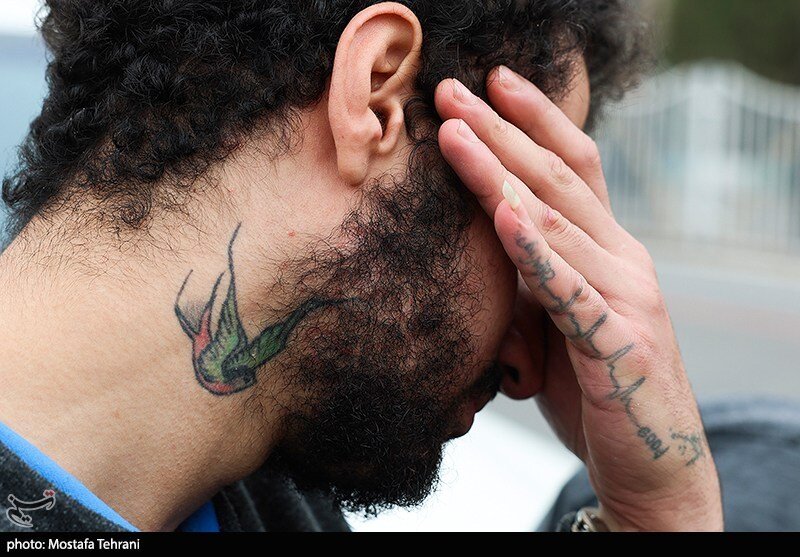 خالکوبی های عجیب و غریب سارقان تهرانی؛ از جستجوی خوشبختی تا اسلحه کلاشینکف... | تصاویر