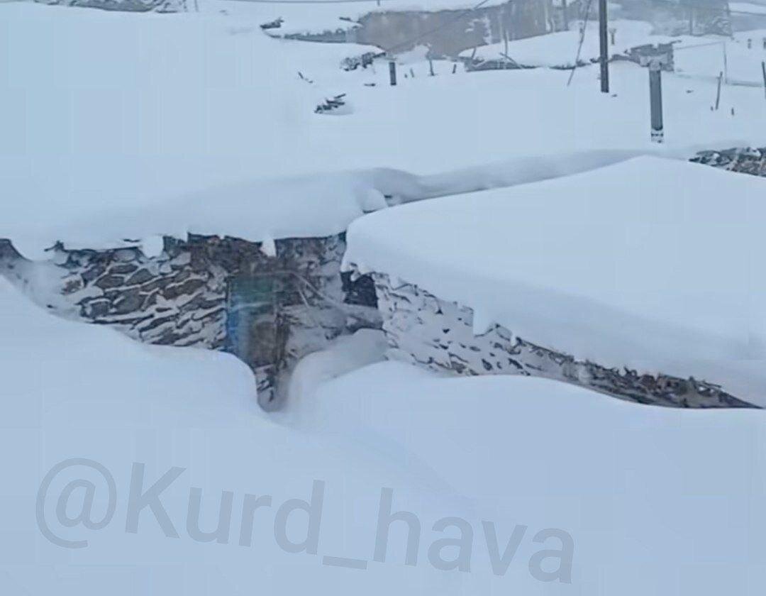 حجم باورنکردنی برف در شهرستان دیواندره | ببینید