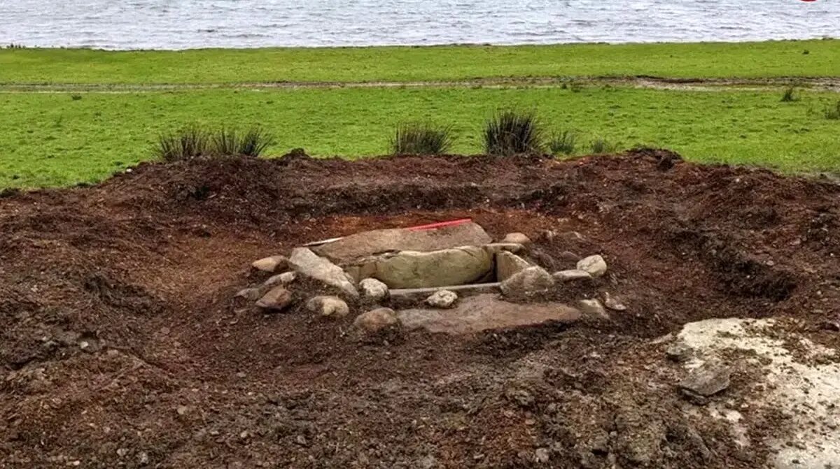 اتاقک تدفین