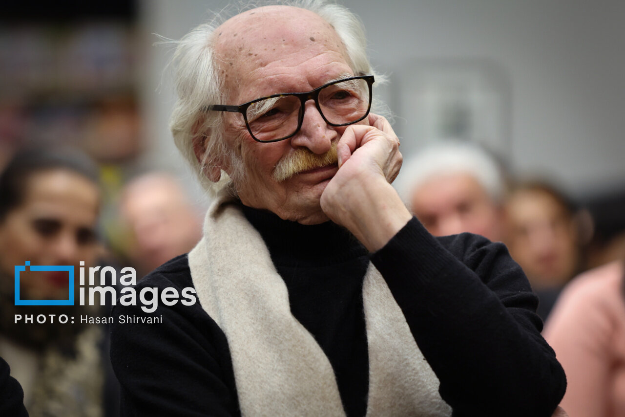 جدیدترین تصاویر از محمود دولت‌آبادی در یک مراسم فرهنگی؛ ببینید