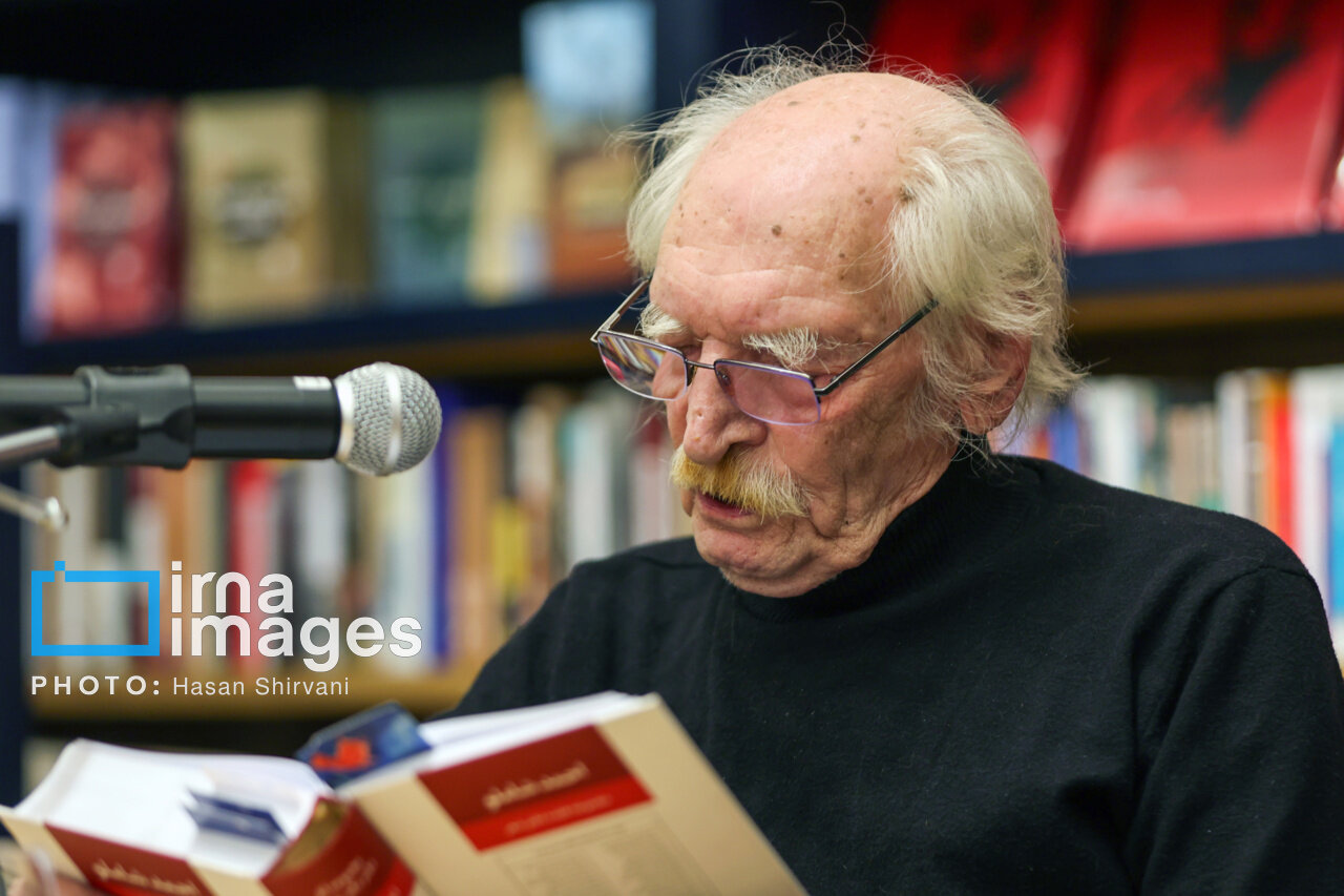 جدیدترین تصاویر از محمود دولت‌آبادی در یک مراسم فرهنگی؛ ببینید