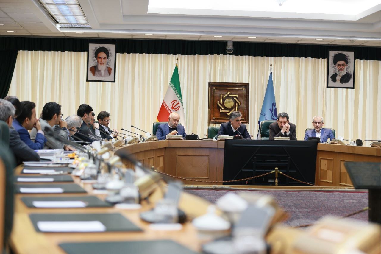 فوری | فرماندهان اقتصادی دولت به‌خط شدند | چهره مصمم فرزین در جلسه اضطراری برای دلار و معیشت