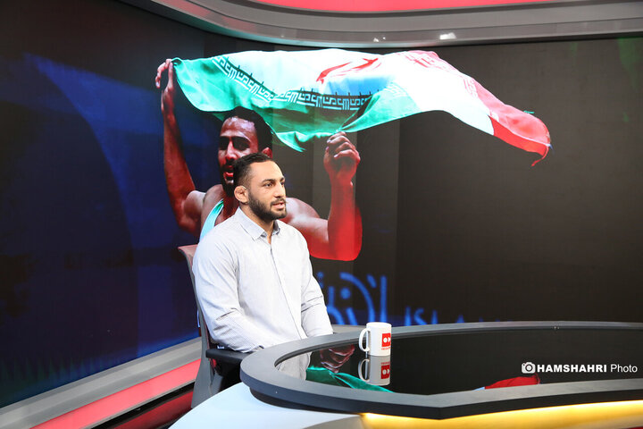 گفتگو با امیر علی آذر پیرا